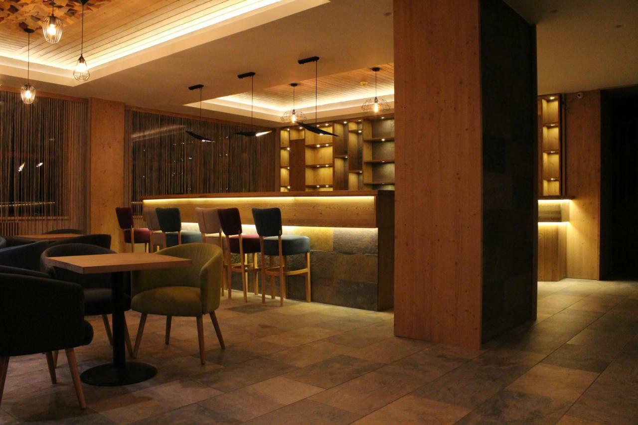 Monte Cervo Bio Hotel & Spa Covasna Exterior photo
